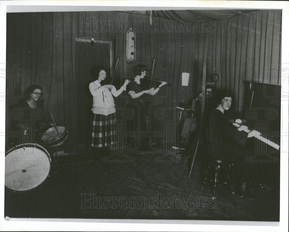 1972 Press Photo performers radio Michigan State - Historic Images