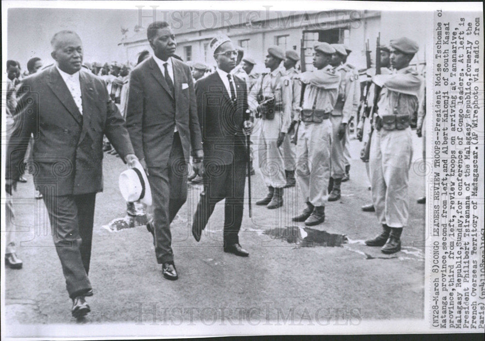 1961 Press Photo Congo Leaders Reviewing Troops Conf - Historic Images