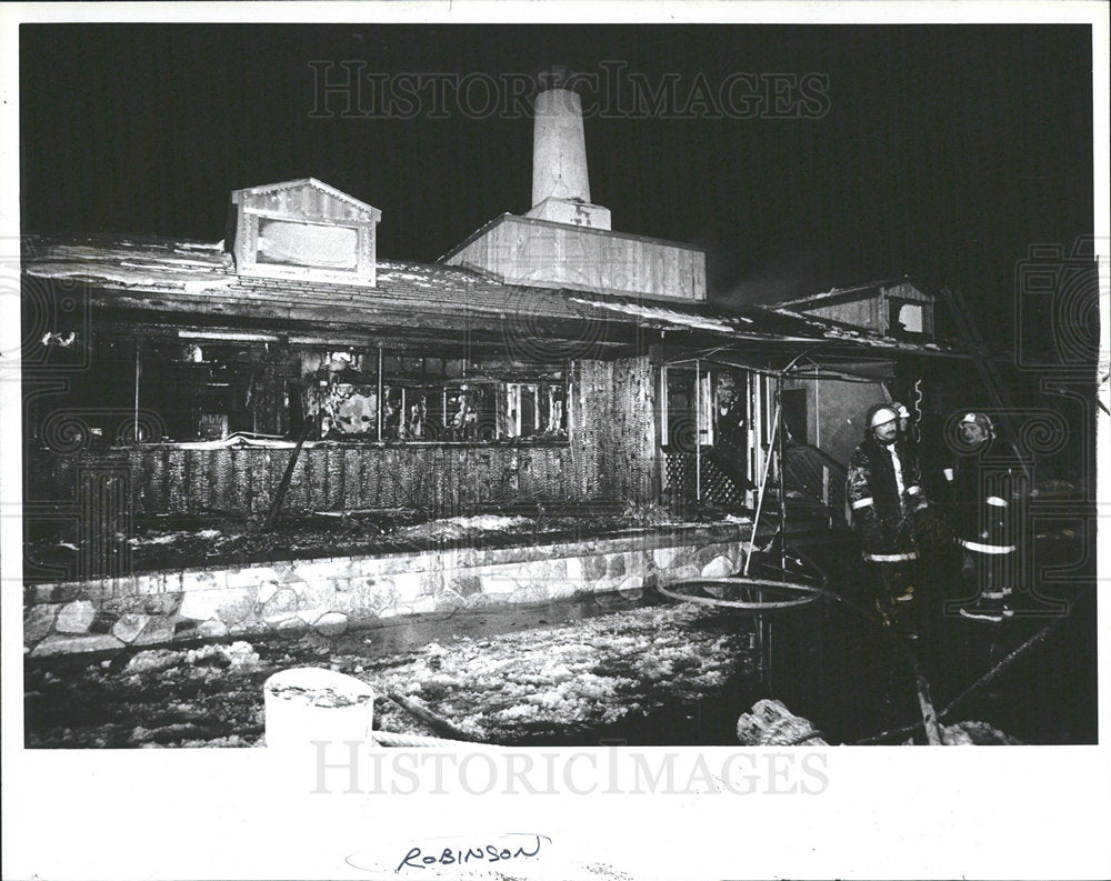 1985 Press Photo FIRE MICHIGAN BOSTON FISH MARKET  - Historic Images