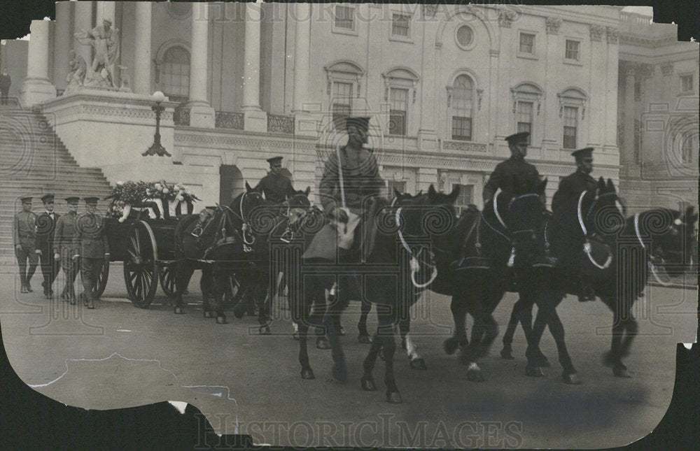 Press Photo Unknown Soldier Body Burial Procession - Historic Images