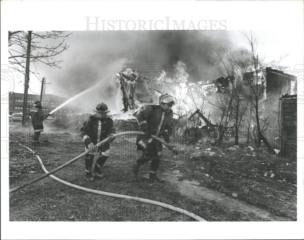 1988 Press Photo Fires Highland park Michigan - Historic Images