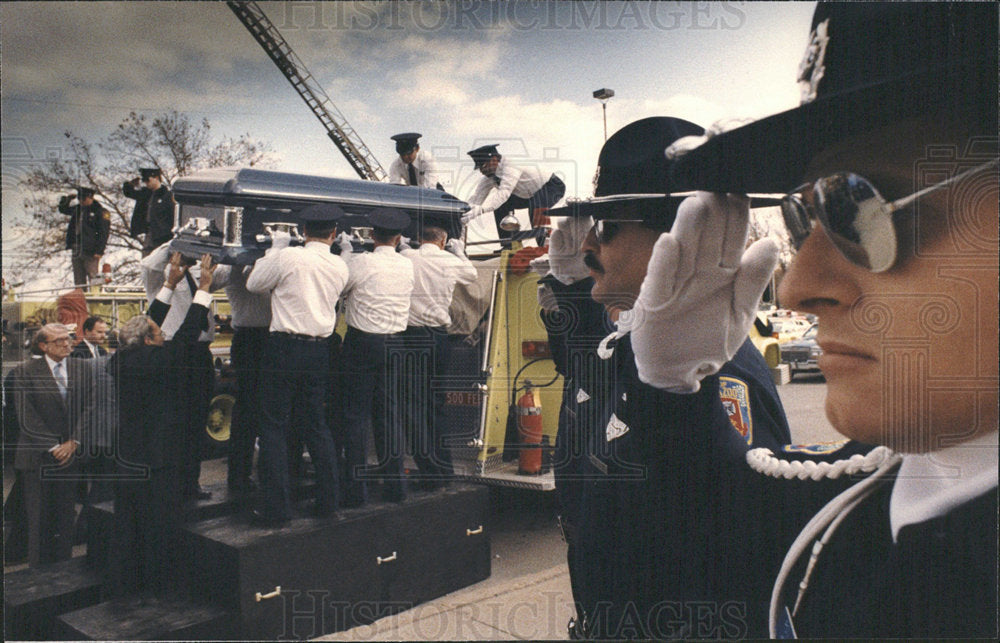1987 Press Photo Fires Michigan Milford Kalamazoo Honor - Historic Images