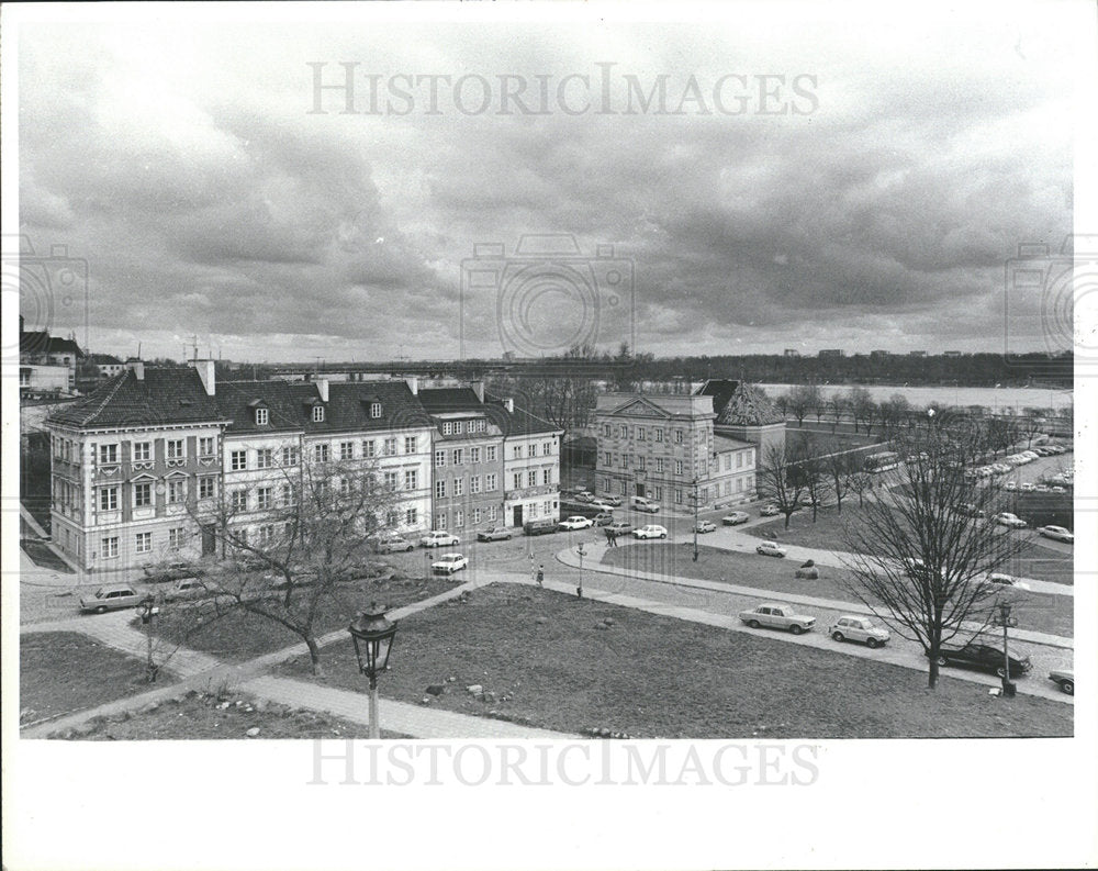 1982 Press Photo Rebuilt bldgs. Warsaw at Vistula River - Historic Images