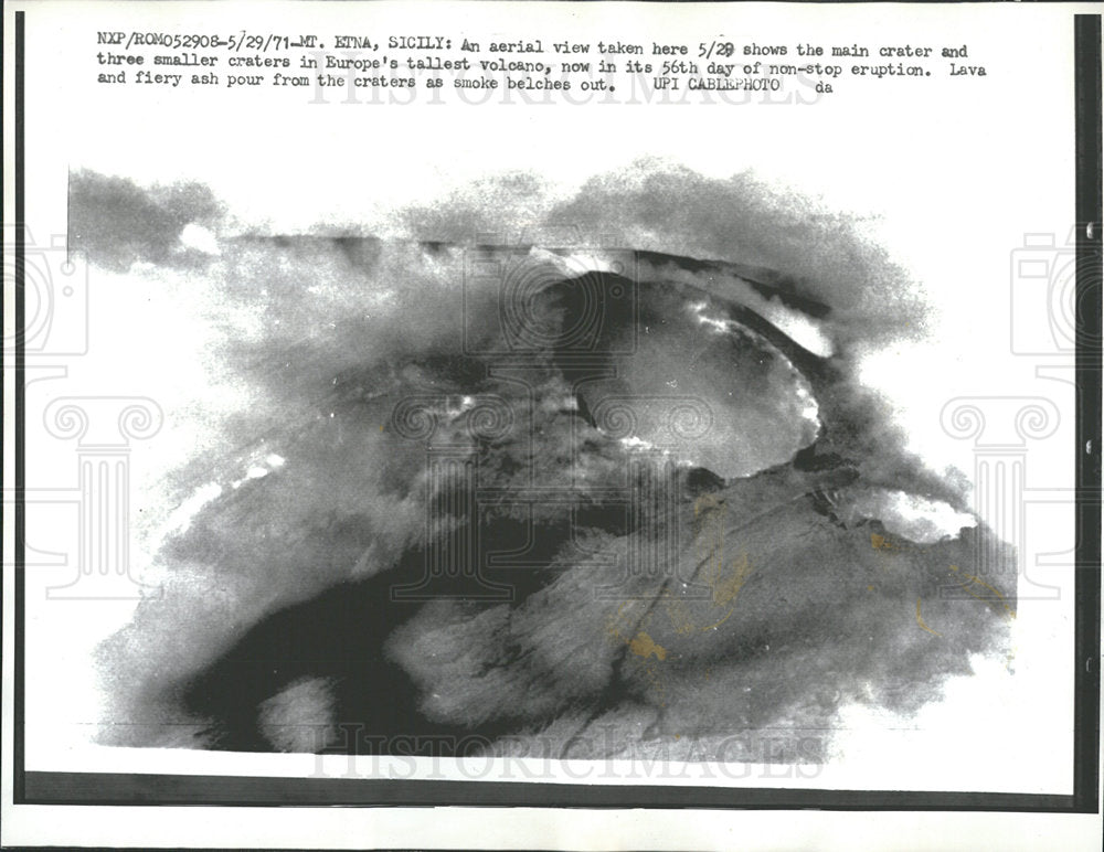 1971 Press Photo Volcano Sicily - Historic Images