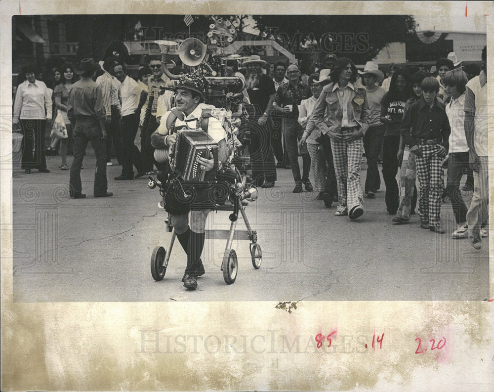1974 Press Photo Colorado State Fair Accordion Player - Historic Images