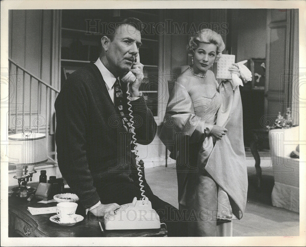 1959 Press Photo Hilary Play Actors Helmore Fontaine - Historic Images