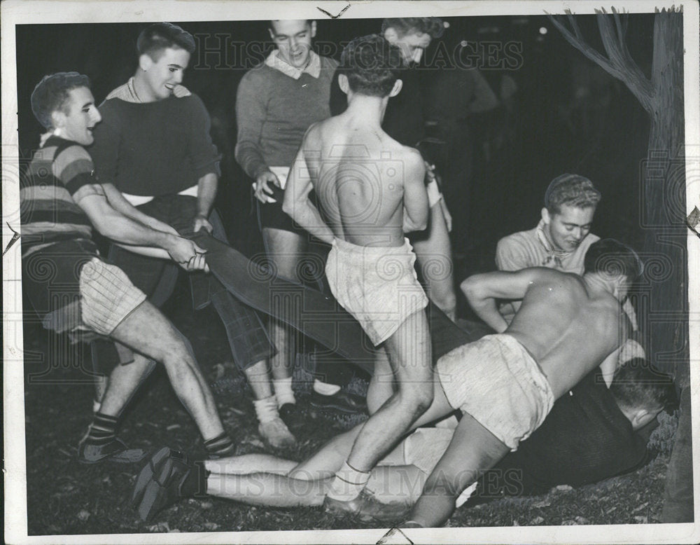 1939 Press Photo Michigan University Pranks Black  - Historic Images