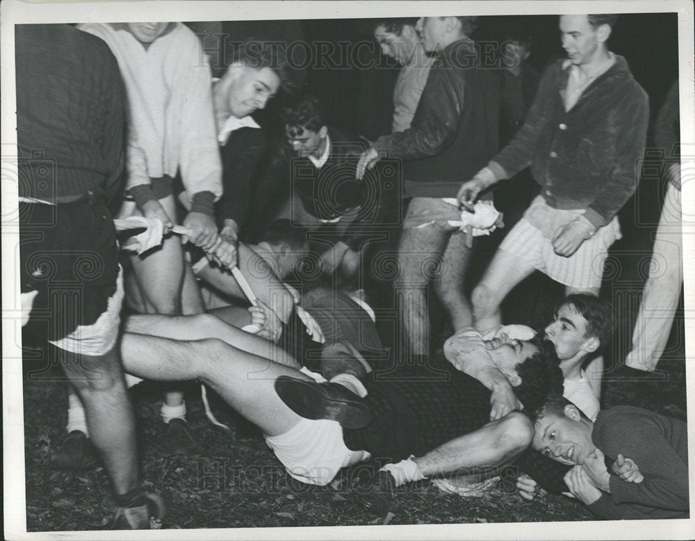 1939 Press Photo University Of Michigan Freshman Fight - Historic Images