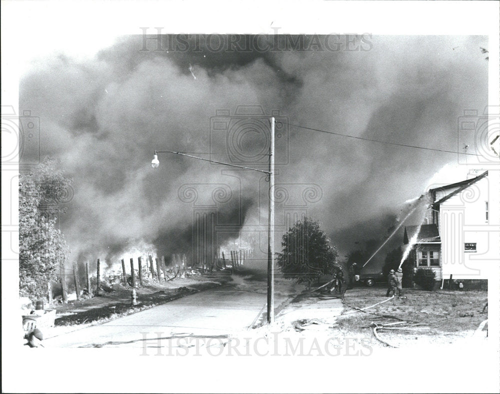 1988 Press Photo Five Alarm Fire West Side Detroit  - Historic Images