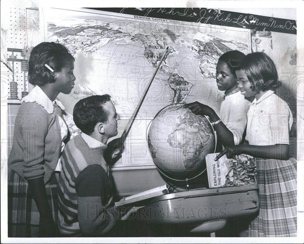1963 Press Photo Michigan State University Students - Historic Images