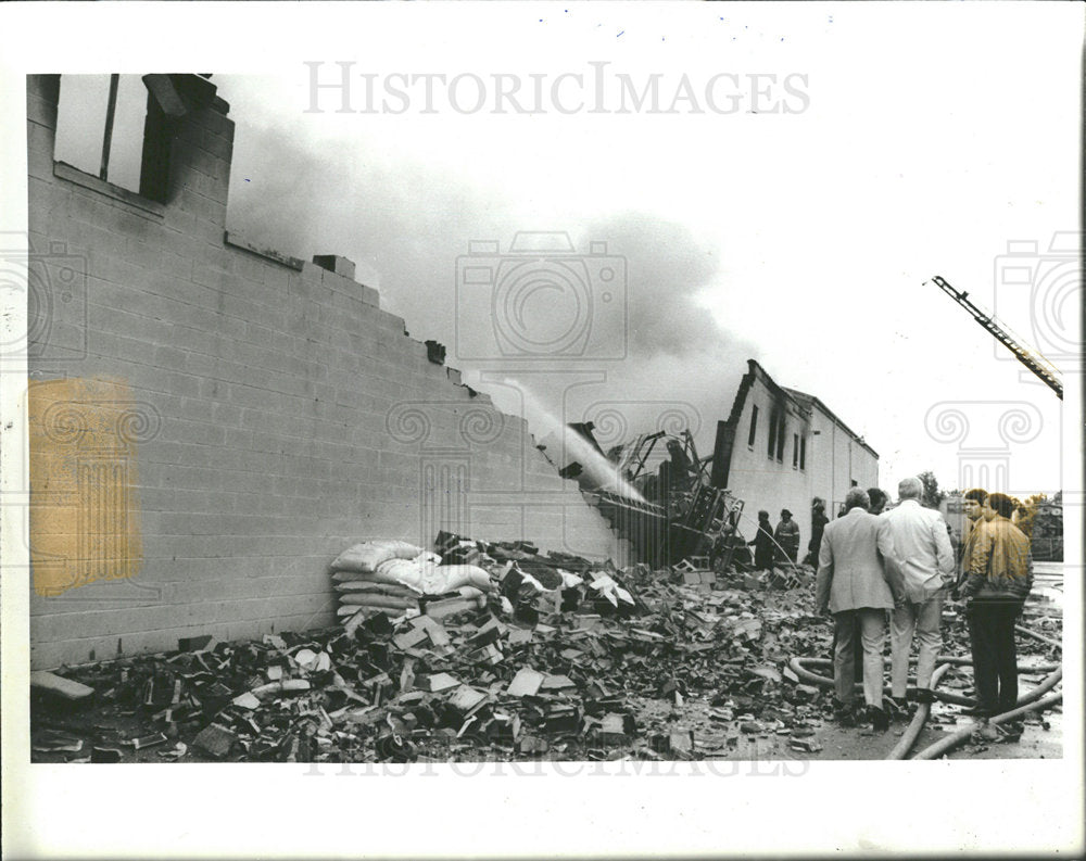 1983 Press Photo Terminal Sales Company Warehouse Fire - Historic Images