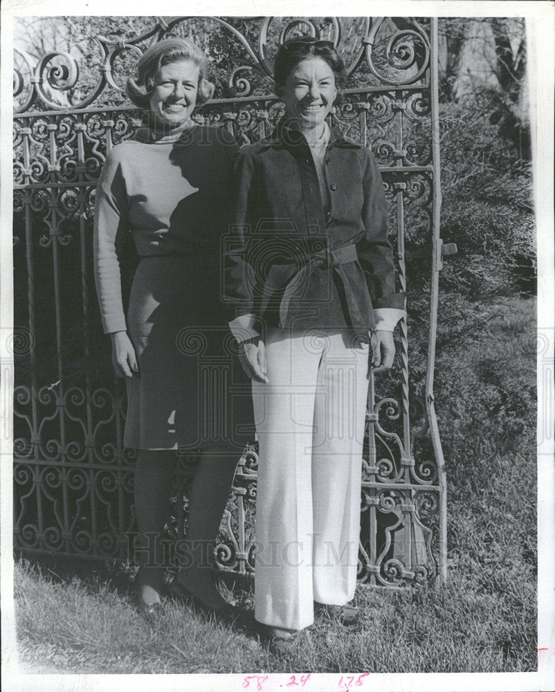 1974 Press Photo Childrens Hospital Show Organizers - Historic Images
