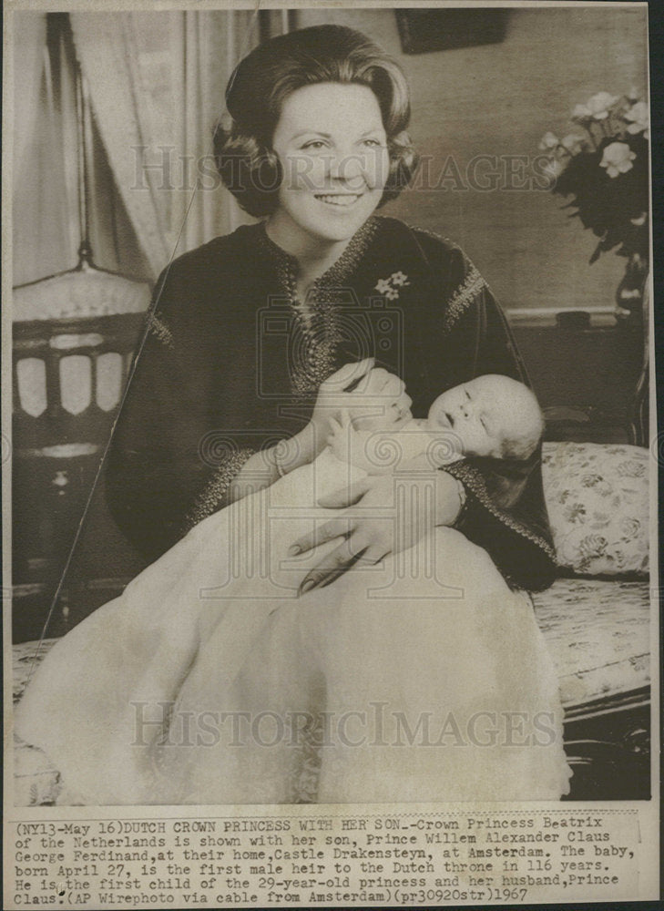 1967 Press Photo Dutch Cron Princess Beatrix Son - Historic Images