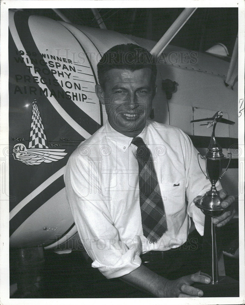 1961 Press Photo Harold Krier Air Circus - Historic Images