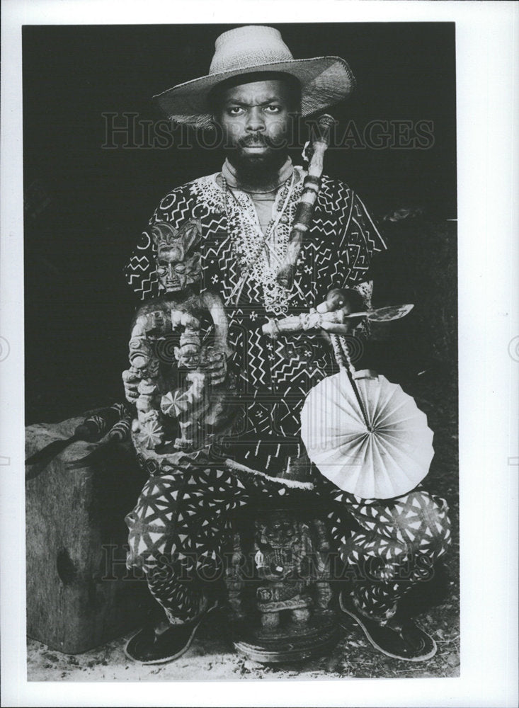 1981 Press Photo Claude Clark Artist Educator Business - Historic Images