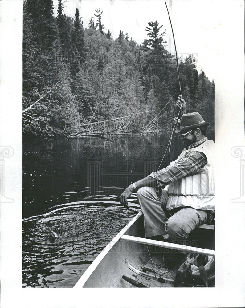 1979 Press Photo Fisherman Gary Cox  - Historic Images