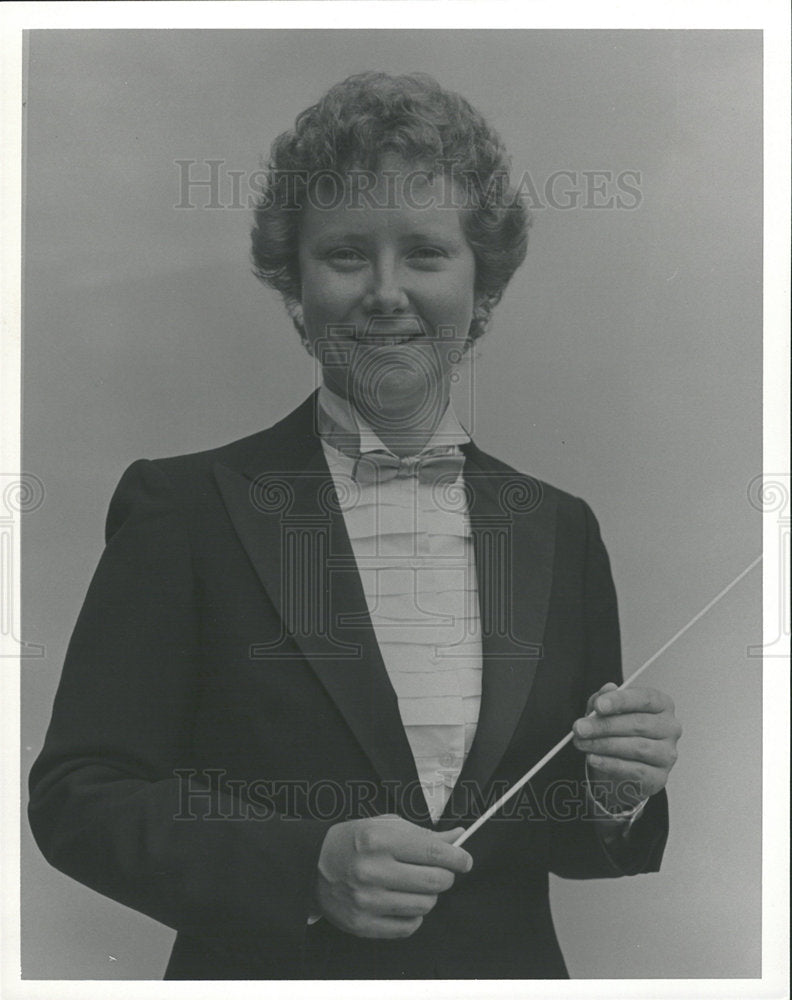 1986 Press Photo Conductor Martha Cox - Historic Images