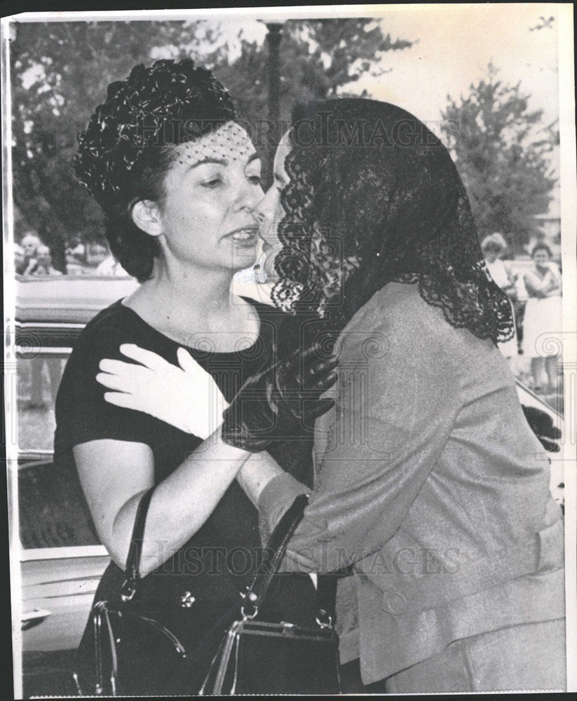 1964 Press Photo Senator Clair Engle Widow - Historic Images