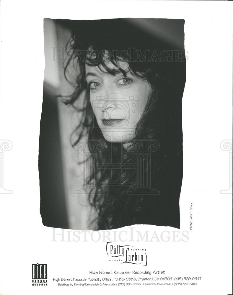1994 Press Photo Singer Patty Larkin - Historic Images