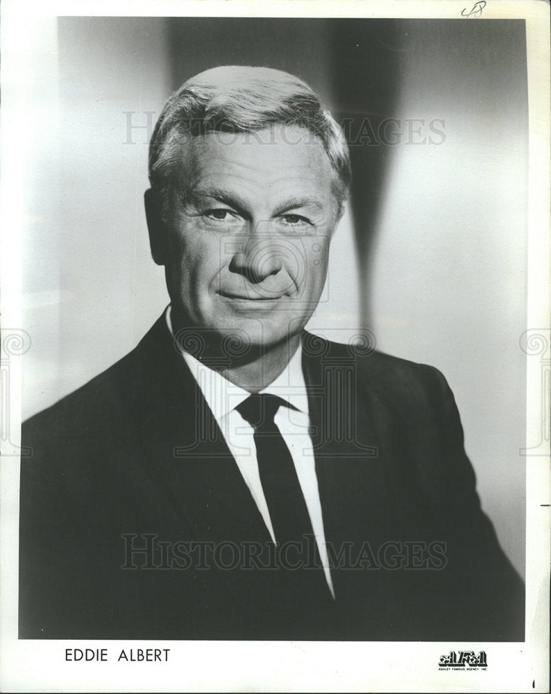 1969 Press Photo Entertainer Eddie Albert Portrait - Historic Images