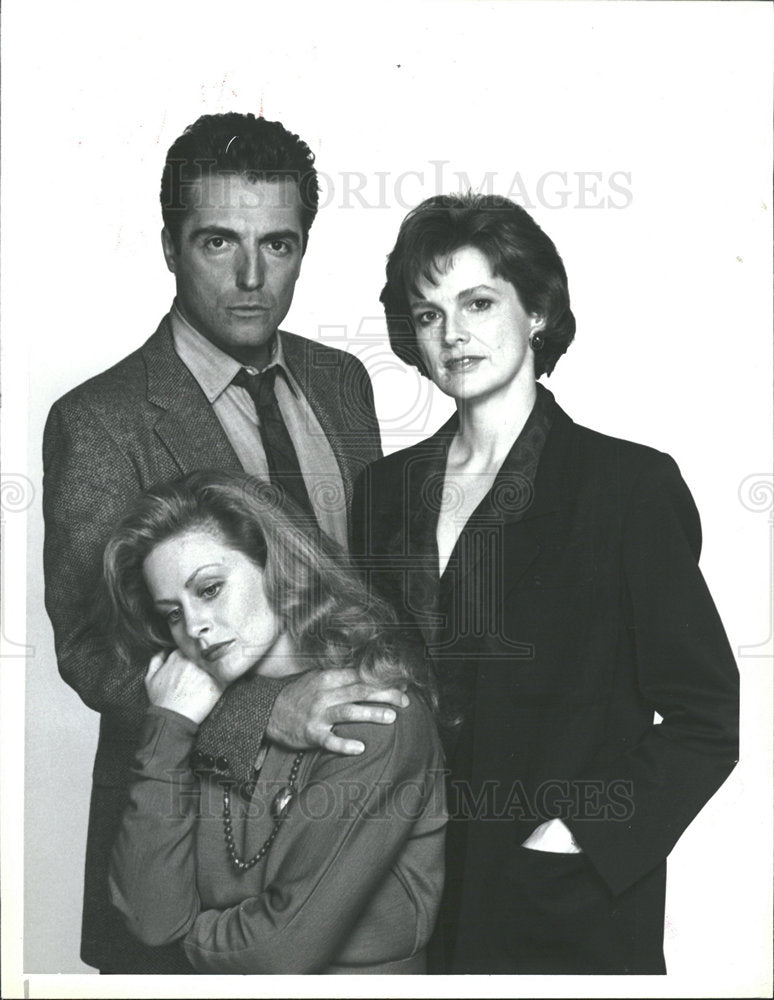1987 Press Photo Hands Of Stranger Miniseries Cast - Historic Images