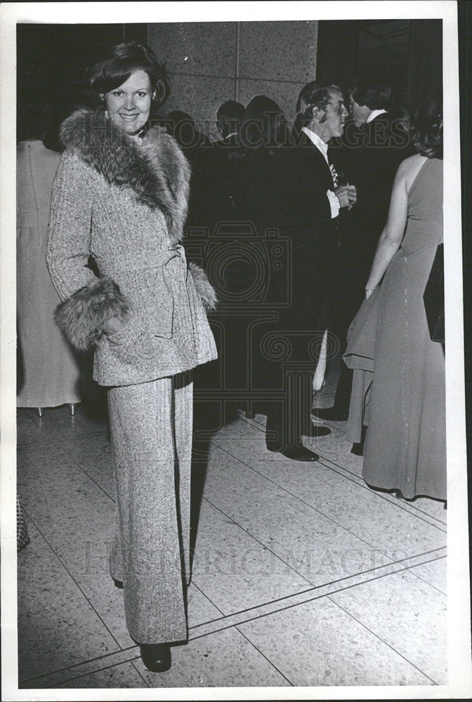 1974 Press Photo Mrs. Ronald B. Adams at the Ski Ball - Historic Images
