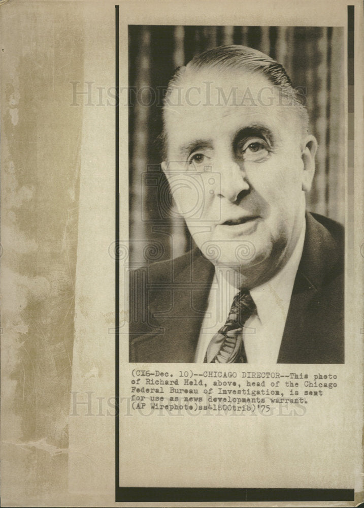 1976 Press Photo Chicago FBI Head Richard Held - Historic Images