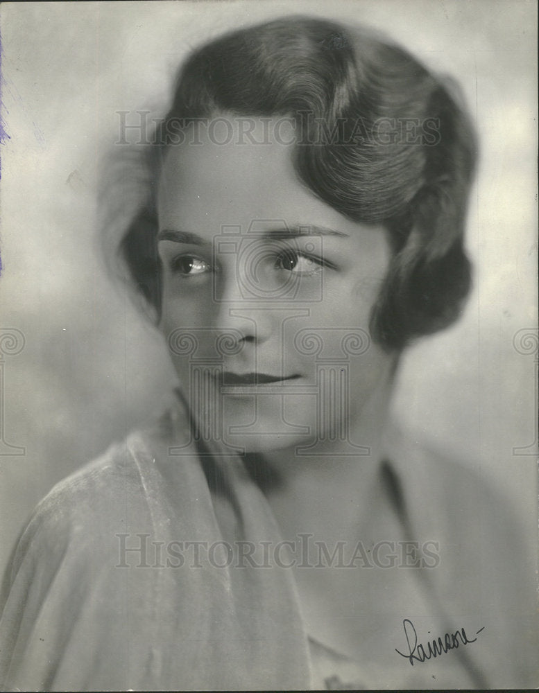 1991 Press Photo Things French and Miss Nancy Lee - Historic Images