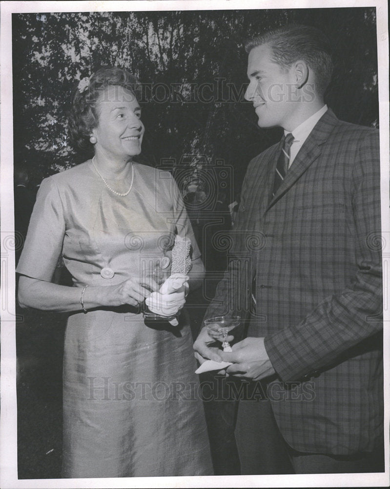 1969 Press Photo Mrs. Casper Hegner and Her Son Chris - Historic Images