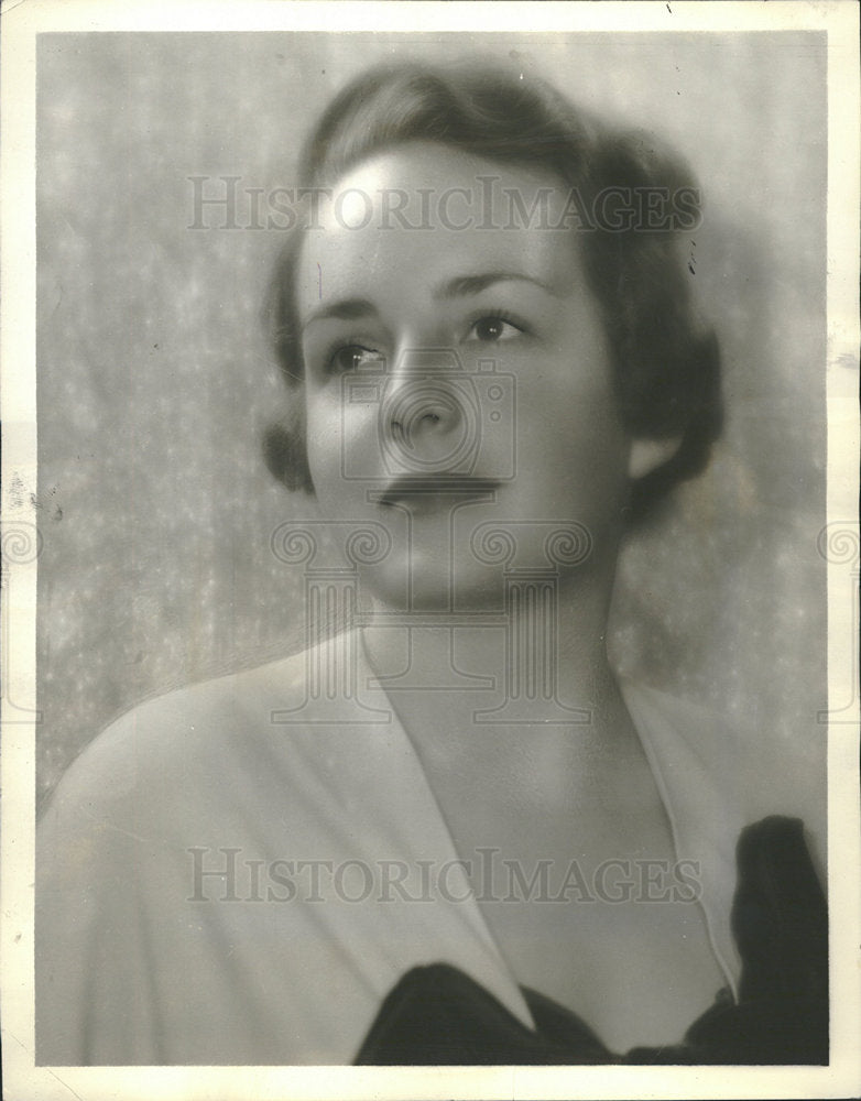 1940 Press Photo Mrs Casper Hegner Holds Tea Party - Historic Images