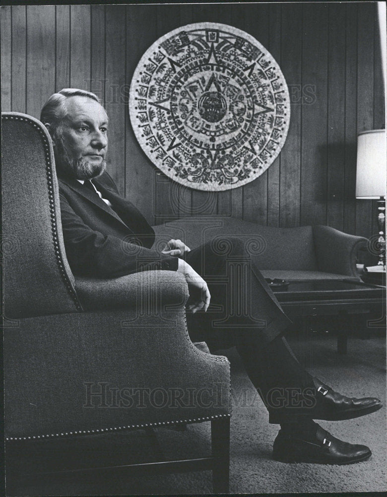 1971 Press Photo Truman E. Anderson and Oil Beliefs - Historic Images