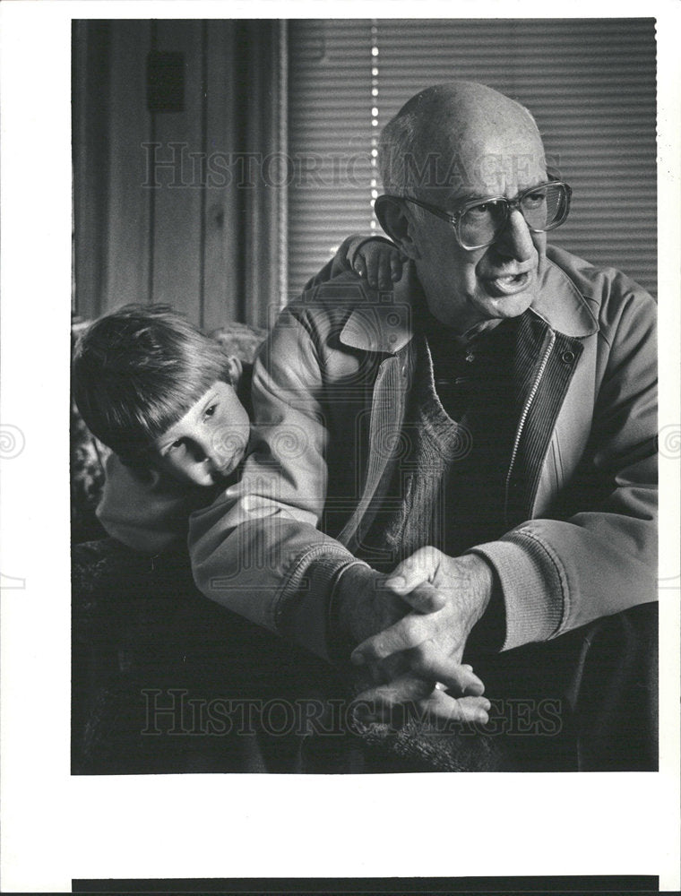 1987 Press Photo Mayor Andrews with grandson David - Historic Images