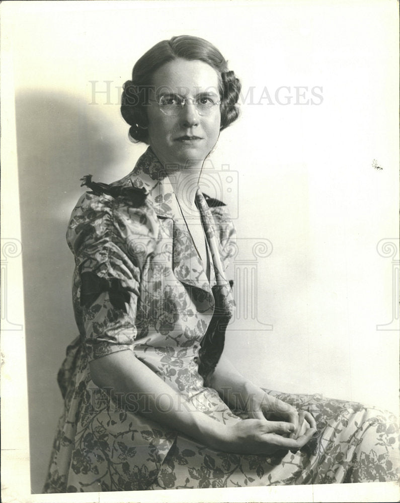 1938 Press Photo John Craig Head Compliment garden Tea - Historic Images