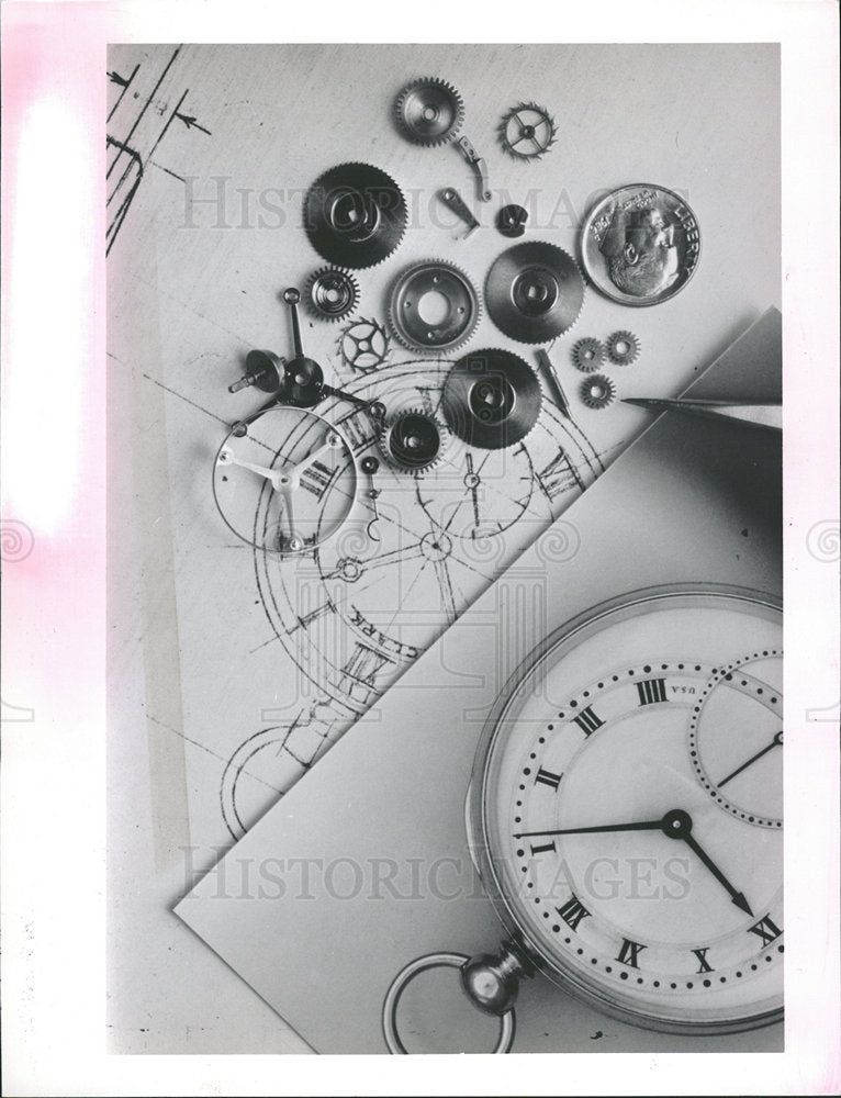 1988 Press Photo The Parts To A Watch - Historic Images