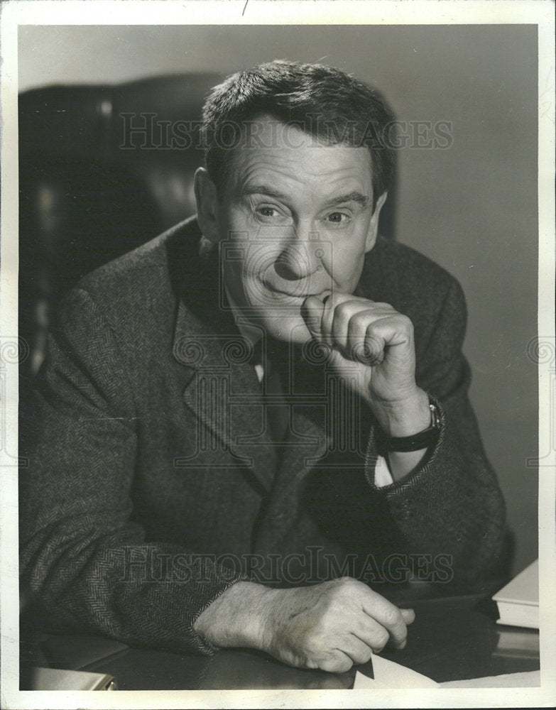1985 Press Photo Oliver Burgess Meredith Emmys academy  - Historic Images