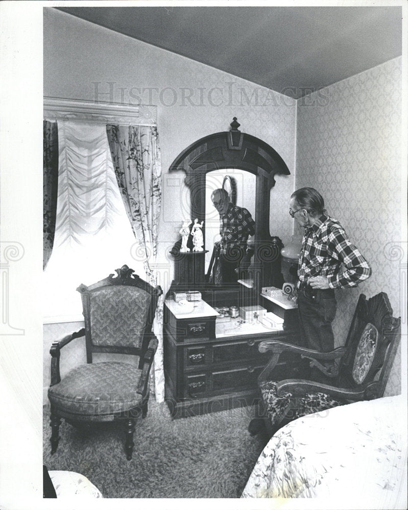 1980 Press Photo Roy & Goldie Fling Mtn Rescue Mirror - Historic Images