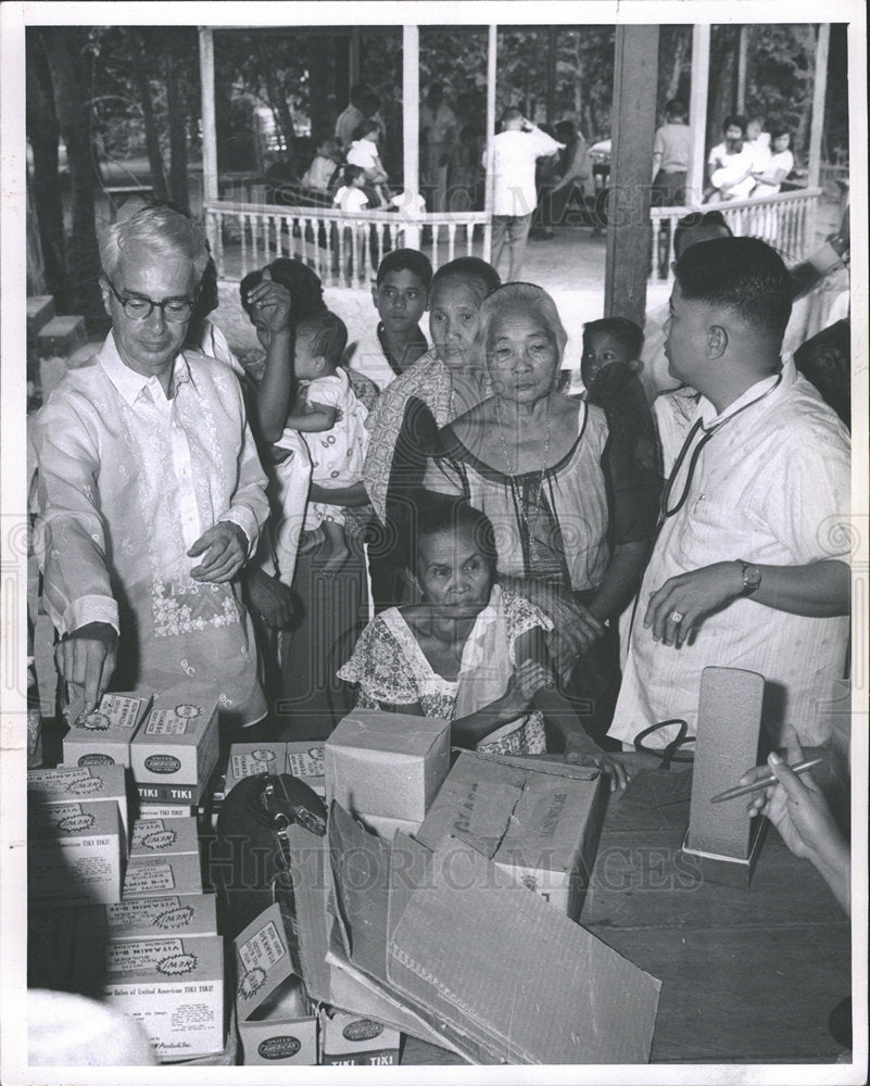 1963 Press Photo Dr. Lloyd Florio AID Chief Philippines - Historic Images