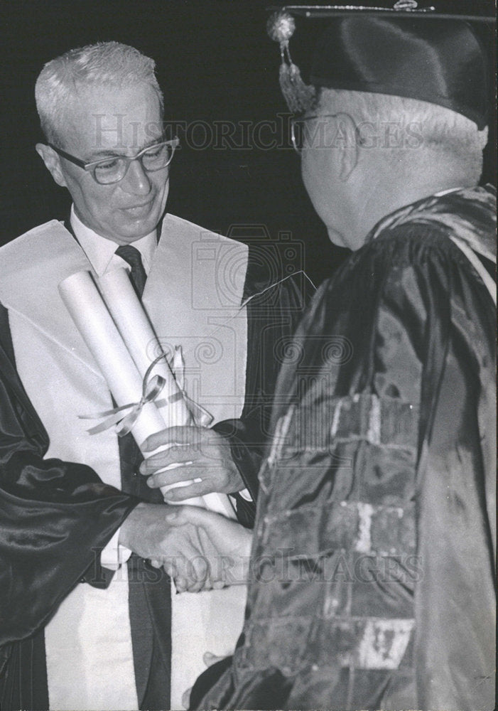 1966 Press Photo Lloyd J Florio Health Hospital Dept  - Historic Images