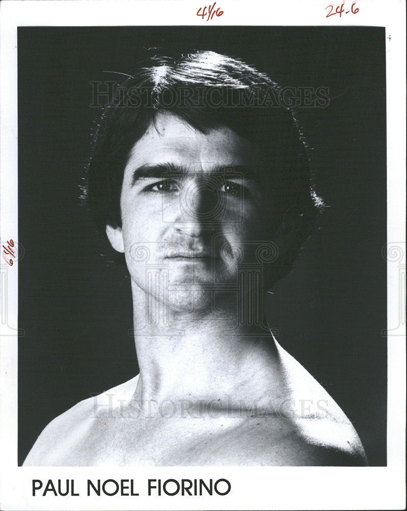 1988 Press Photo Paul Noel Fiorino America Pose Snap   - Historic Images