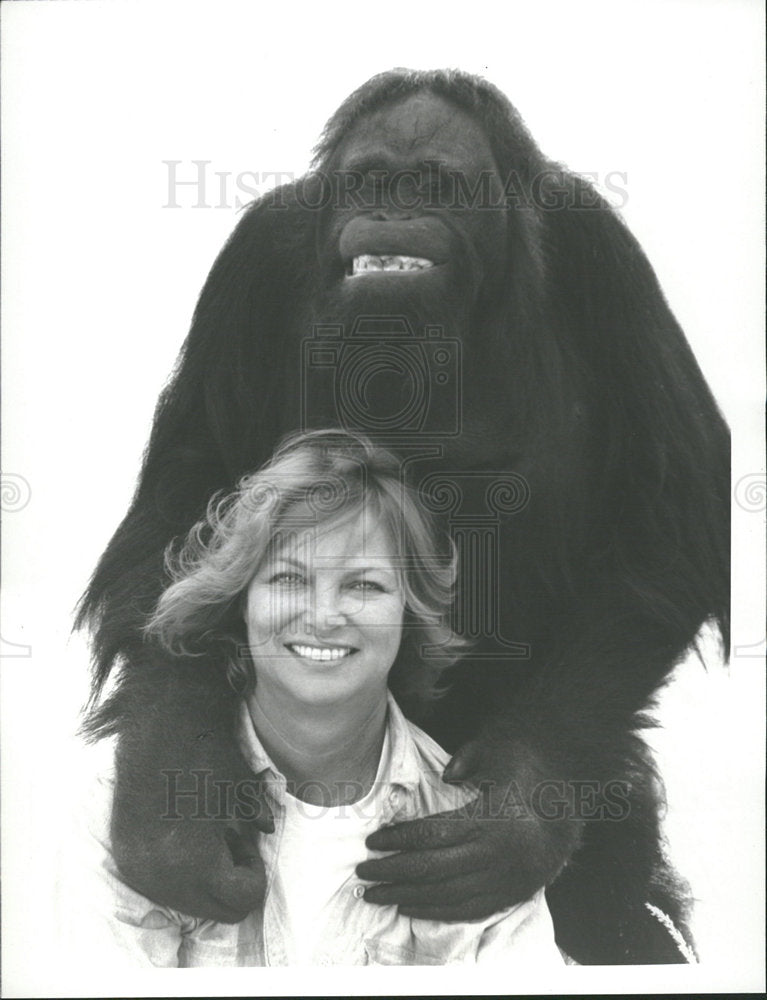 1987 Press Photo Louise Fletcher American Film Actress - Historic Images