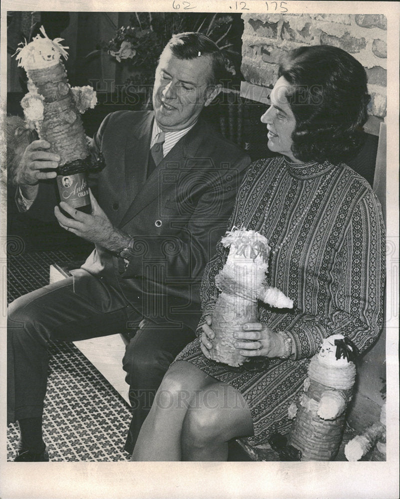 1973 Press Photo Jack Emrick Director Sewall Center   - Historic Images