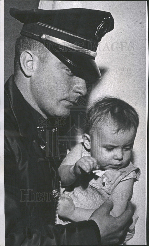 1964 Press Photo Mary Catherine Emmons Bob Dietz Baby - Historic Images