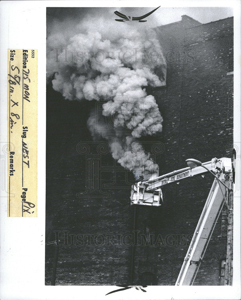 1973 Press Photo Fire Wail House Woodland Fainthearted - Historic Images