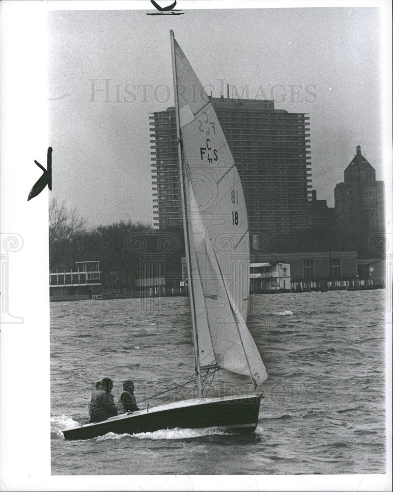 1972 Press Photo Howard Riley Jack Newman Jim Boat - Historic Images