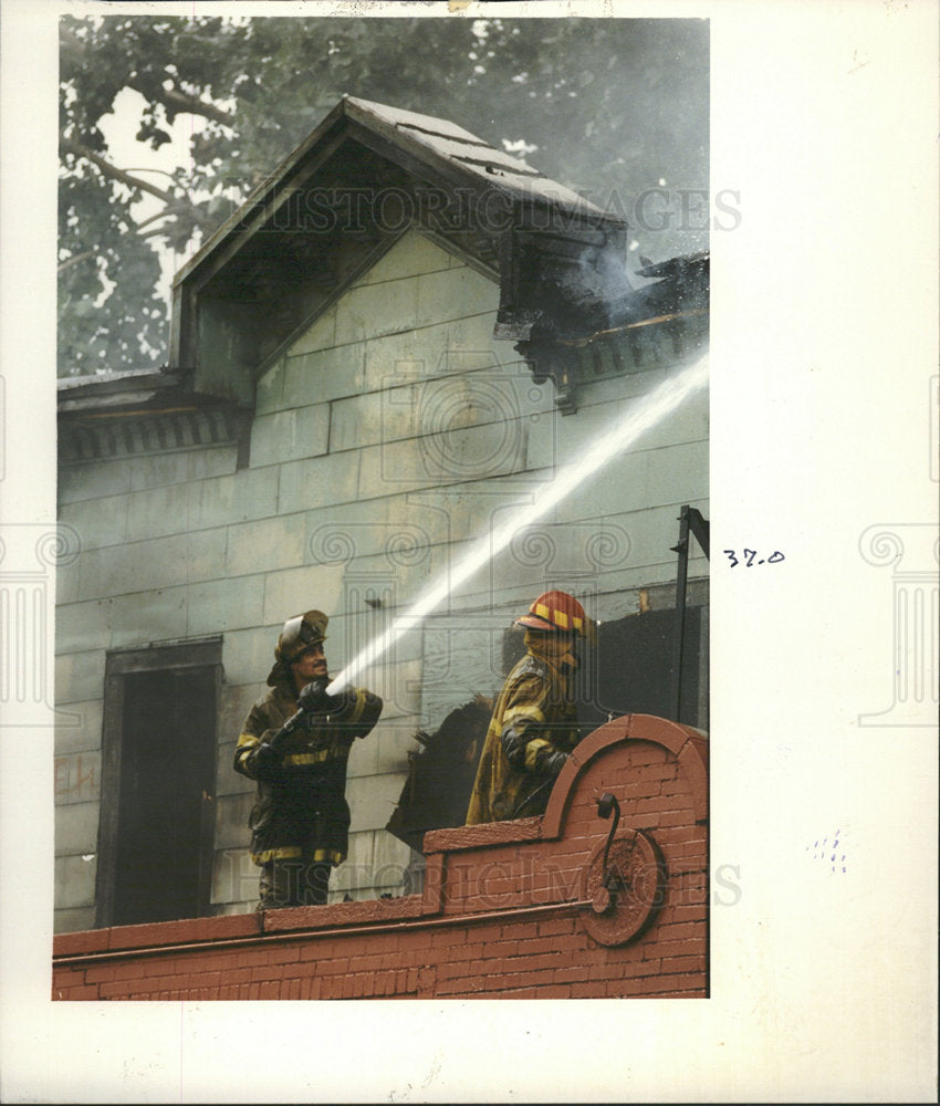 1992 Press Photo Fires Building Soutwest Detroit - Historic Images