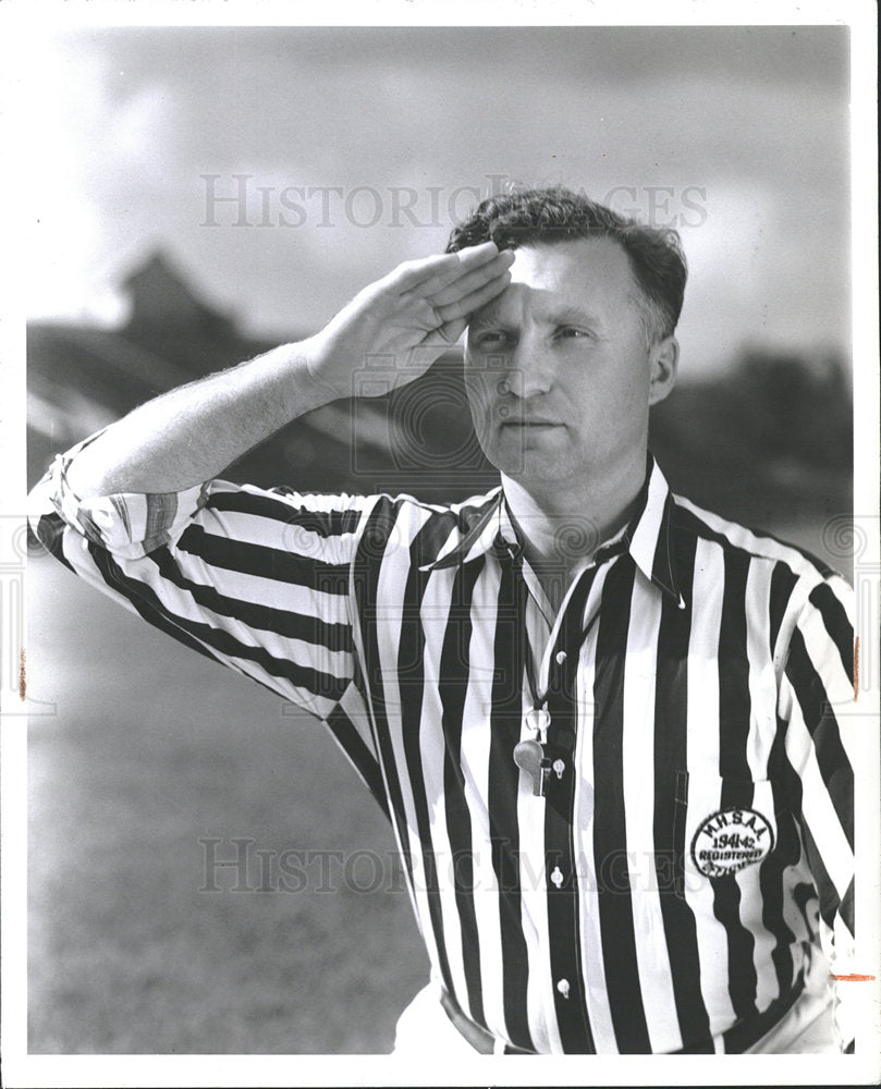 1942 Press Photo Lloyd Brazil Footbal Signals - Historic Images