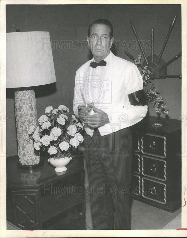 1958 Noel Coward's Comedy Nude With Violin - Historic Images