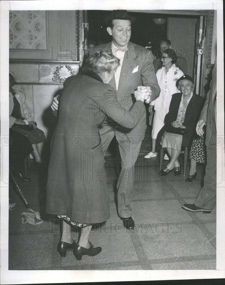 1952 Press Photo Jerry Bakke Mrs. Emma Rossi - Historic Images