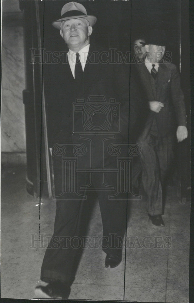 1940 Press Photo James J.Hines Convicted and Surrenders - Historic Images