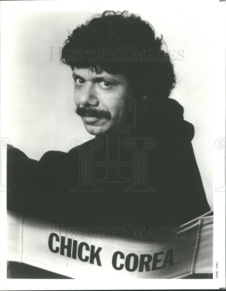 1982 Press Photo Singer Chick Corea Director Chair - Historic Images